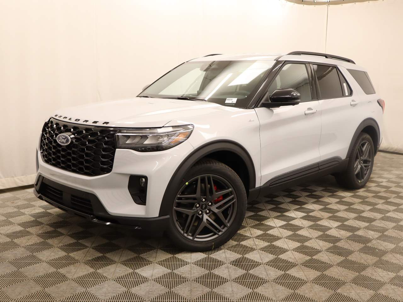 2026 Ford Explorer ST-LINE's photo