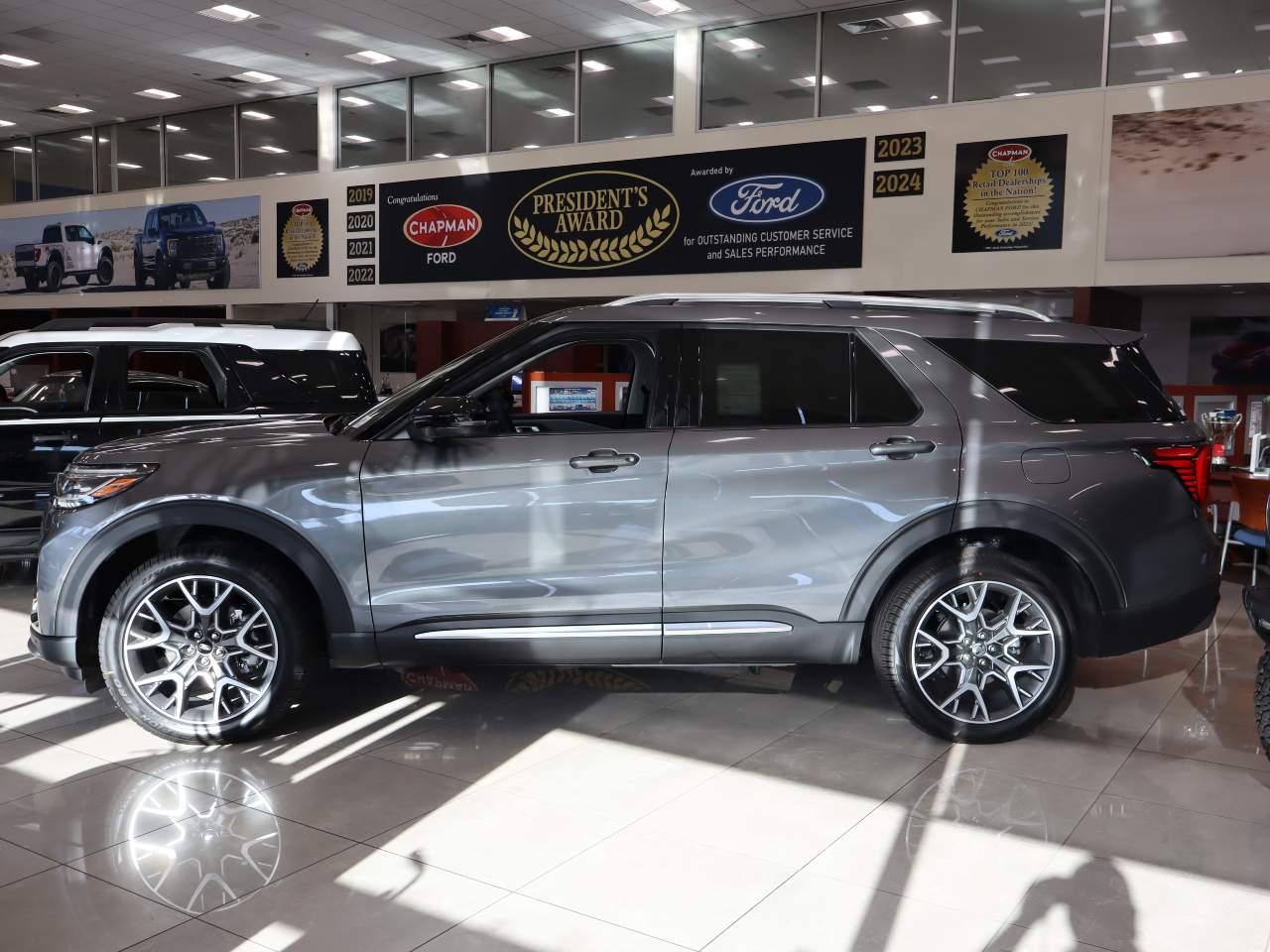 2025 Ford Explorer Platinum