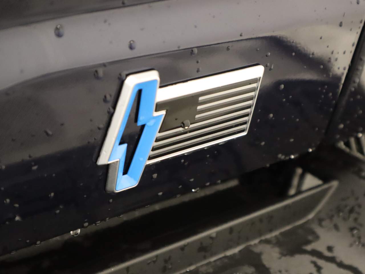 2023 Ford F-150 Lightning SuperCrew Platinum