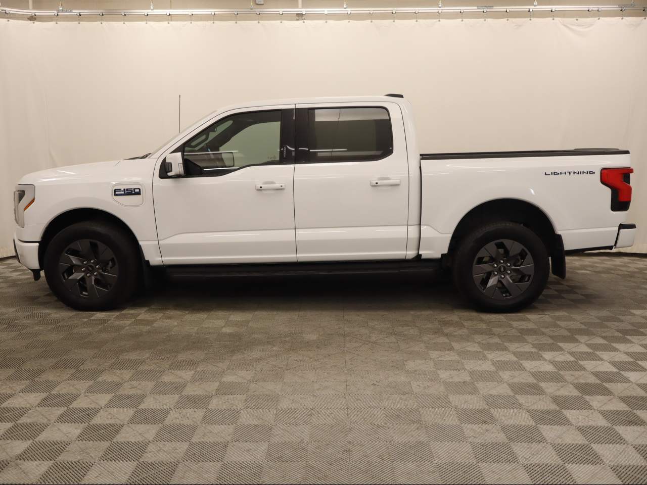 Used 2024 Ford F-150 Lightning Lariat with VIN 1FT6W5L71RWG26553 for sale in Scottsdale, AZ
