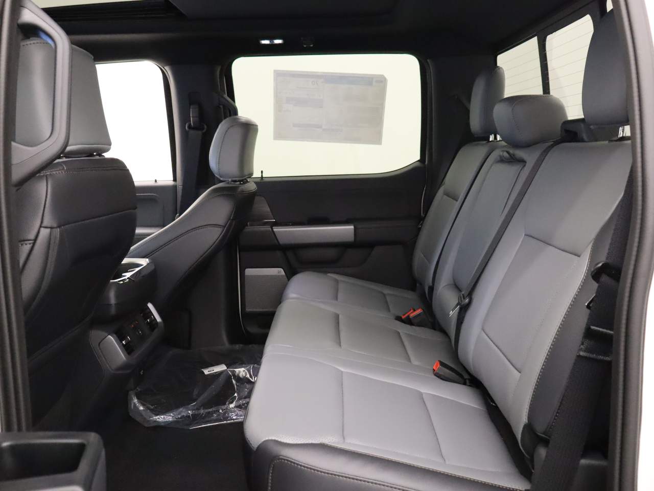 2025 Ford F-150 Lightning Lariat - Photo 17
