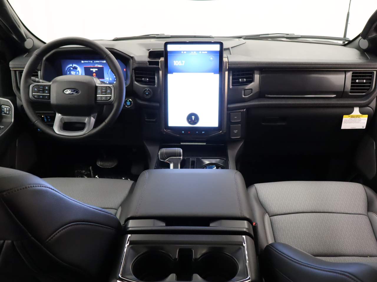 2025 Ford F-150 Lightning Lariat - Photo 15