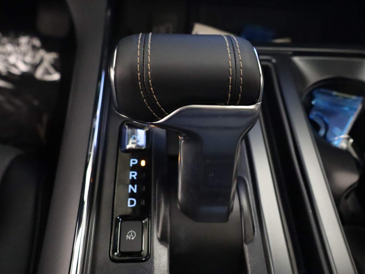 2025 Ford F-150 Lightning Lariat - Photo 8