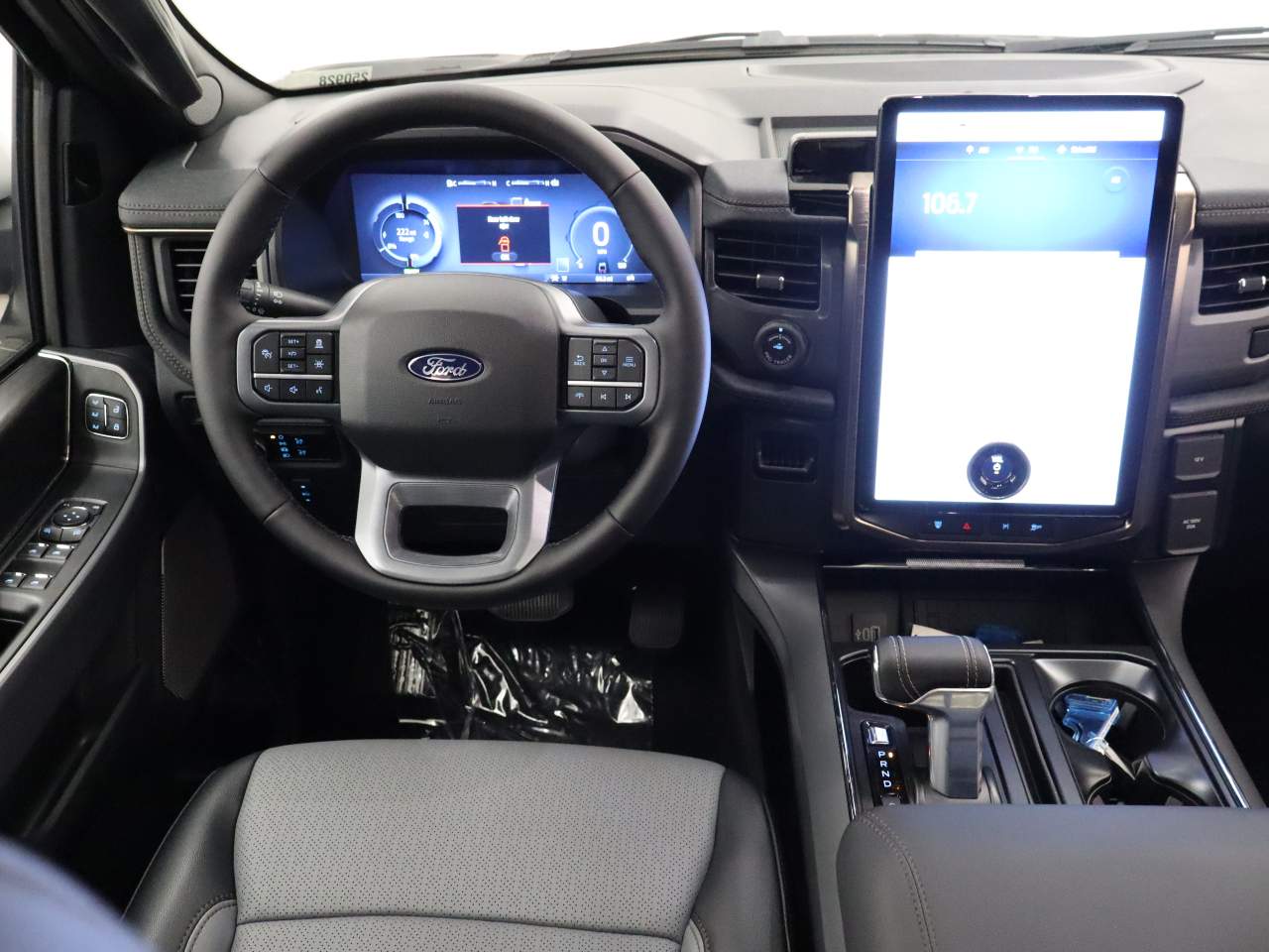 2025 Ford F-150 Lightning Lariat - Photo 14