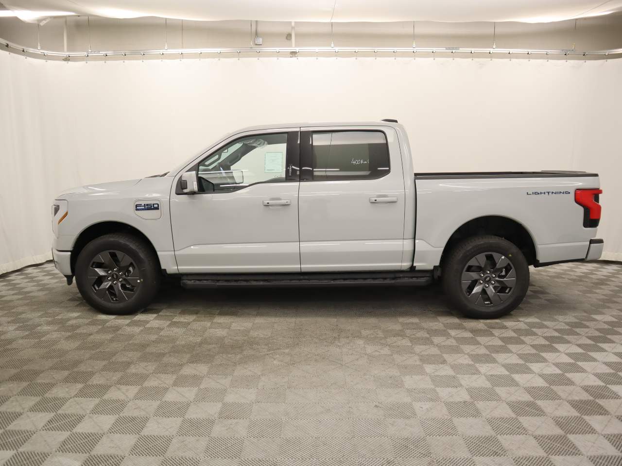 2024 Ford F-150 Lightning SuperCrew Lariat