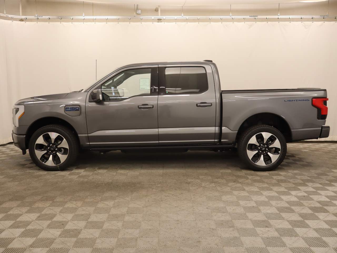 2025 Ford F-150 Lightning SuperCrew Platinum
