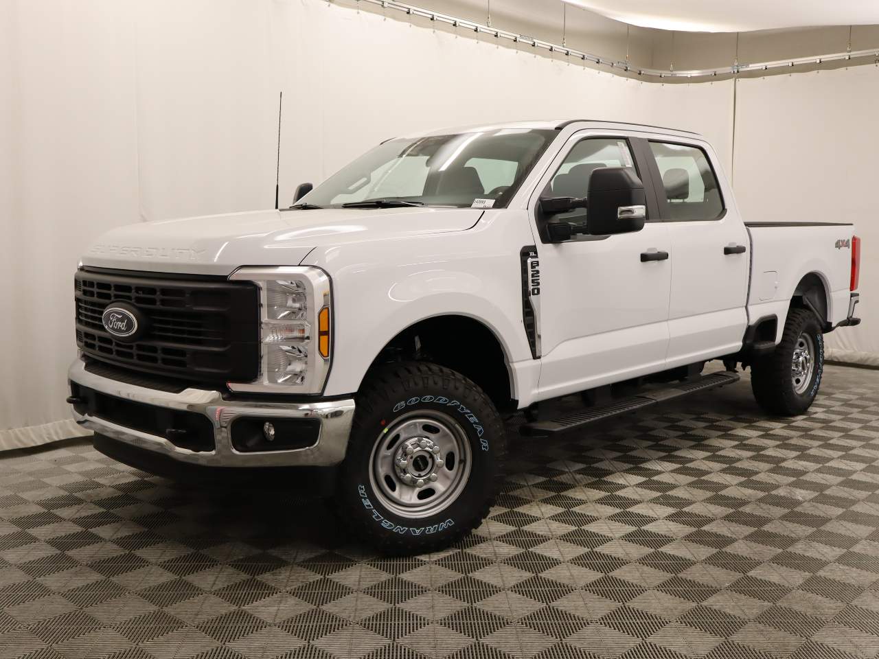 2024 Ford F-250 Super Duty Crew Cab XL