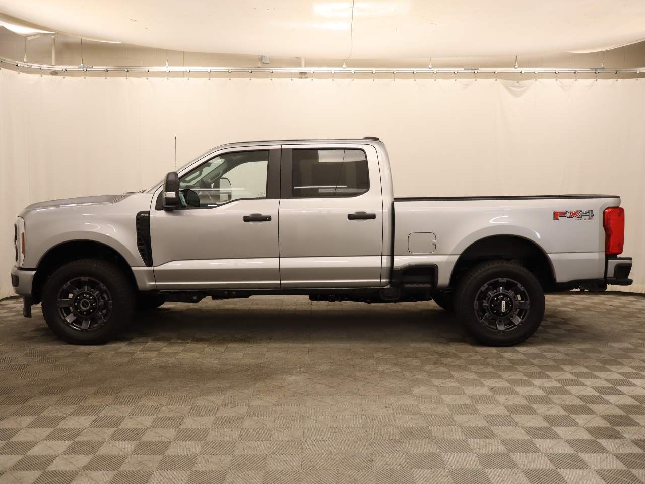 2027 Ford F-250 Super Duty Crew Cab XL