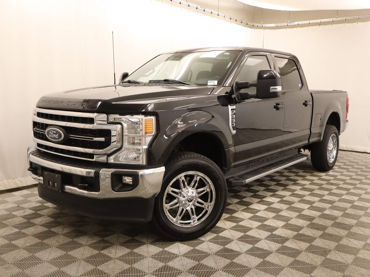 2022 Ford F-250 Super Duty Lariat Crew Cab