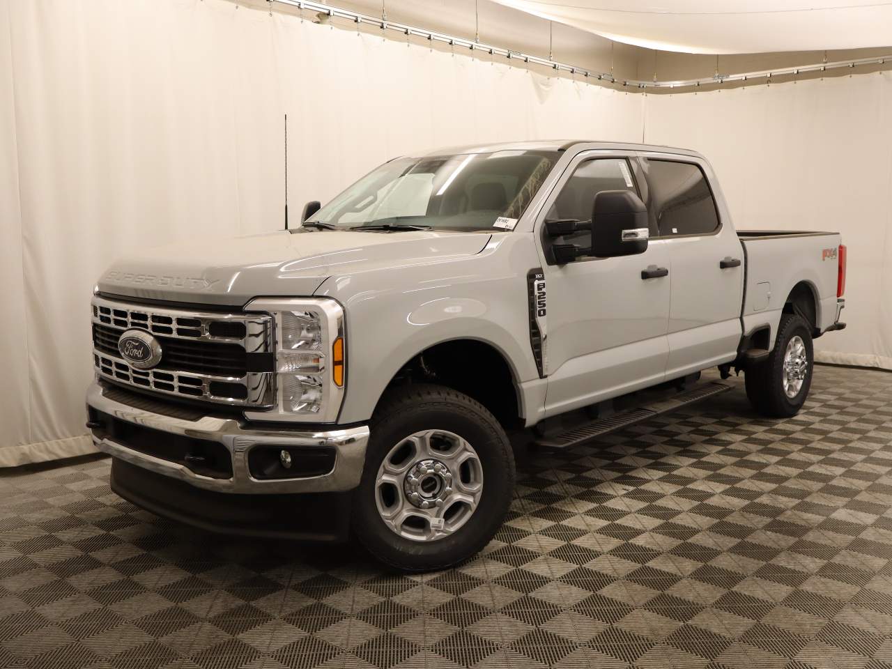 2026 Ford F-250 Super Duty Crew Cab XLT