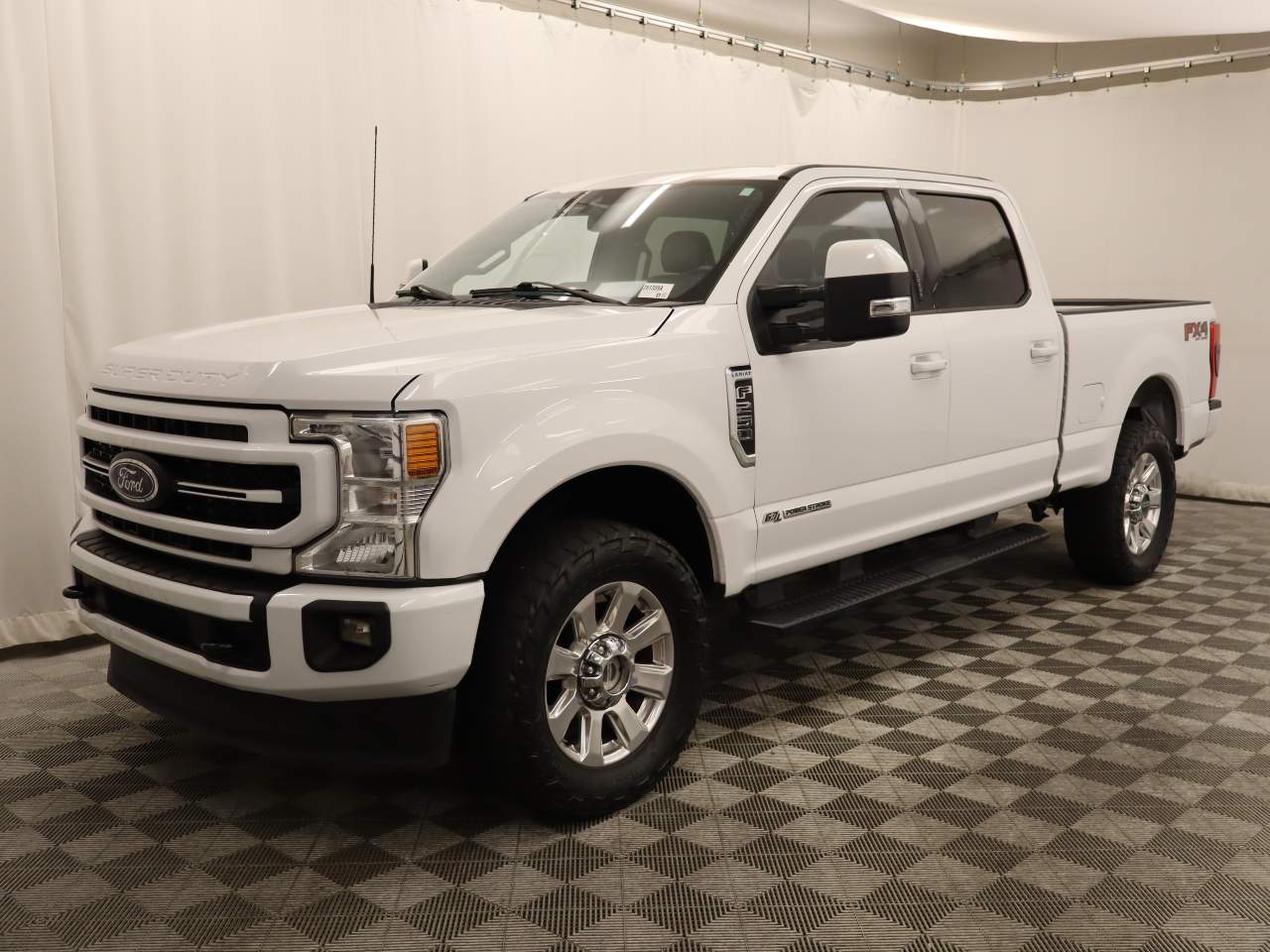 2022 Ford F-250 Super Duty Lariat Crew Cab