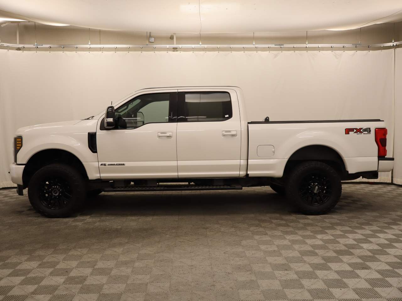 2019 Ford F-250 Super Duty Lariat Crew Cab