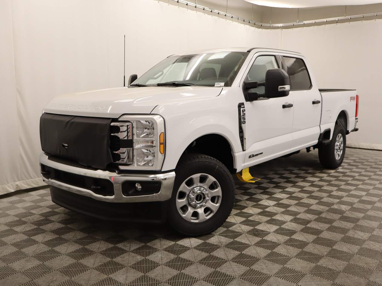 2024 Ford F-250 Super Duty Crew Cab XLT