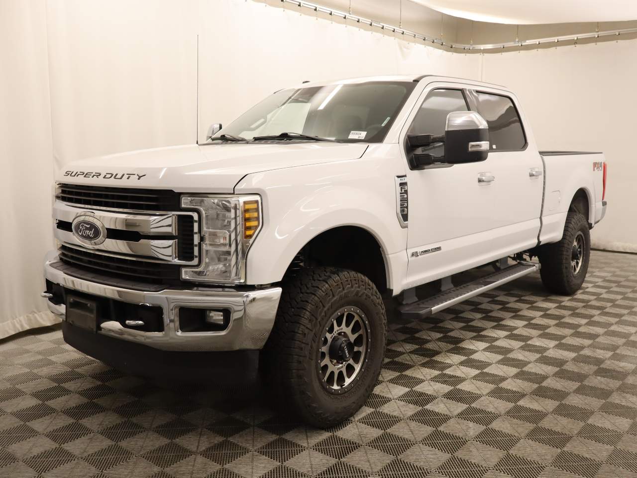 2019 Ford F-250 XLT 4x4 Crew Cab 8' Box's photo