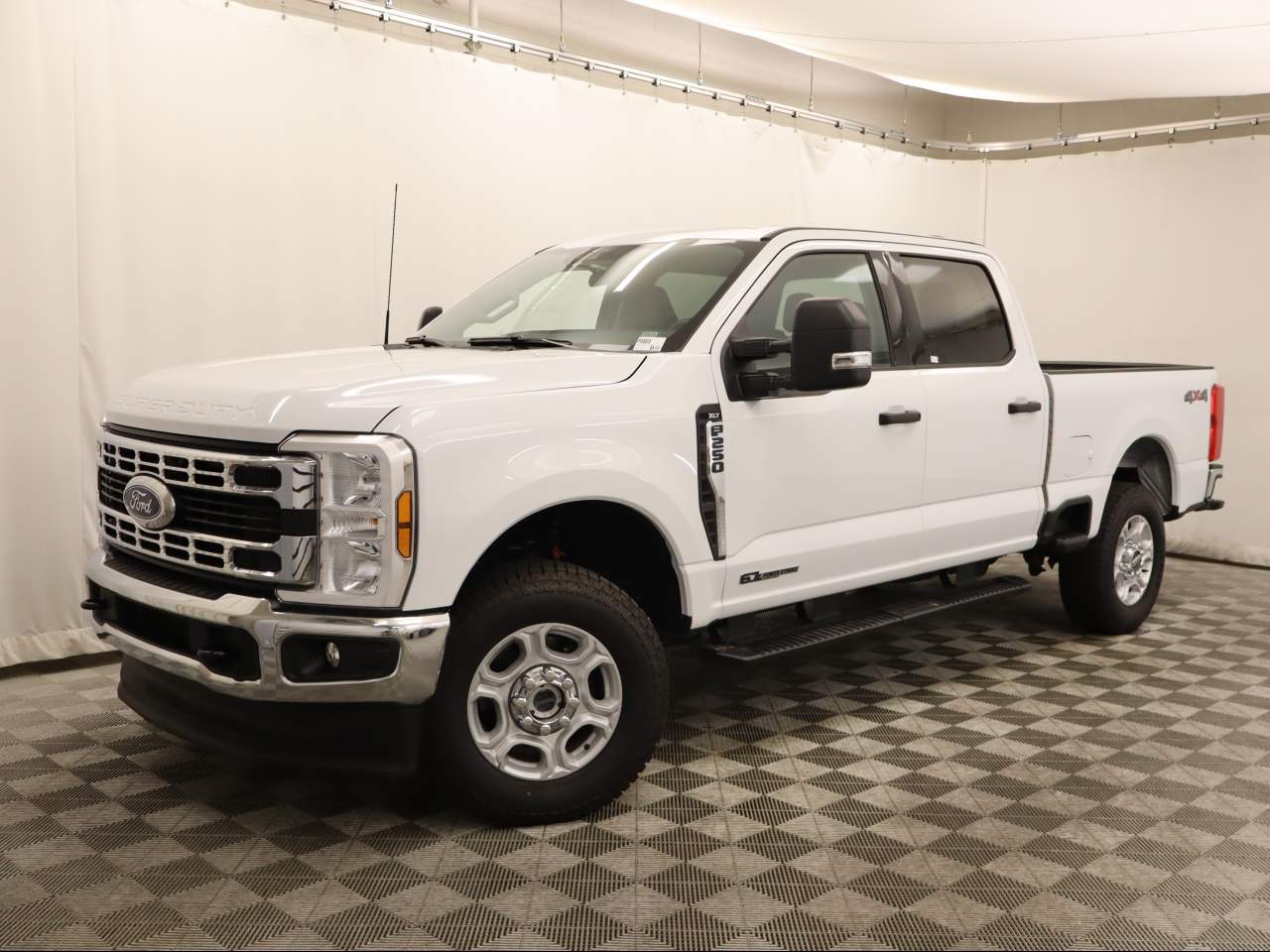 2025 Ford F-250 Super Duty XLT Crew Cab