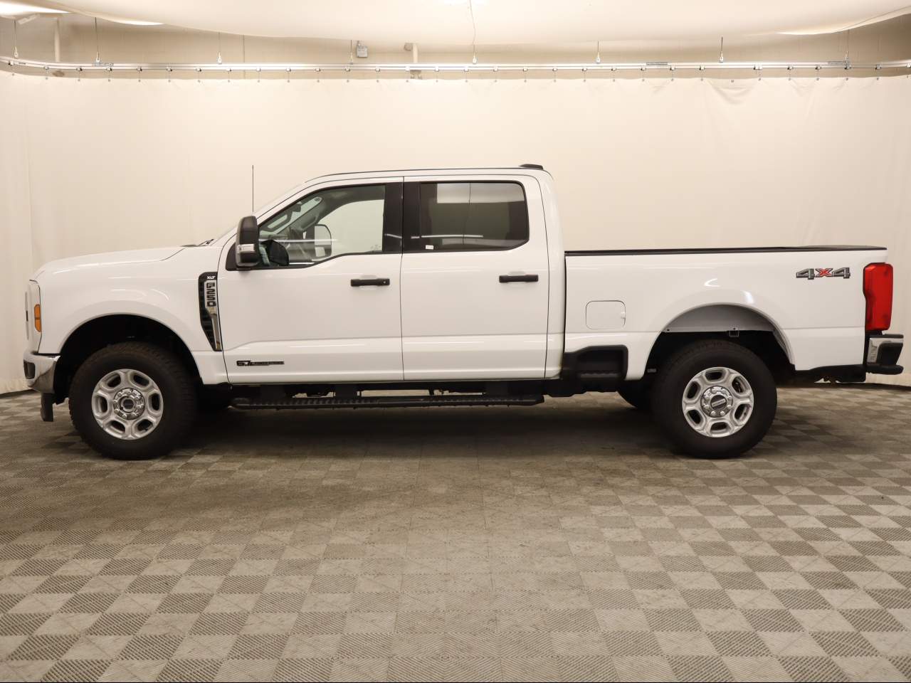 2025 Ford F-250 Super Duty XLT Crew Cab