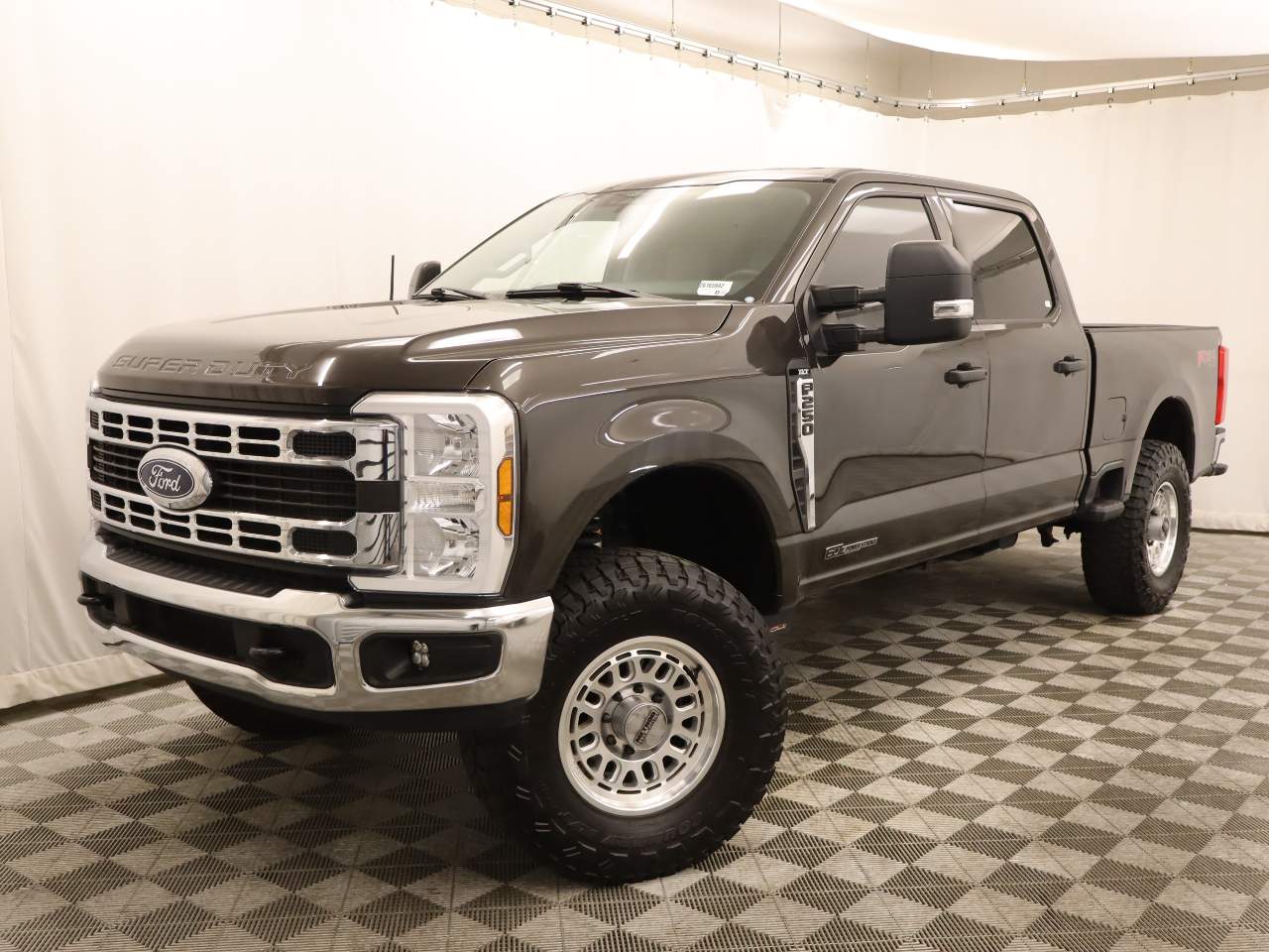 2024 Ford F-250 Super Duty XLT Crew Cab