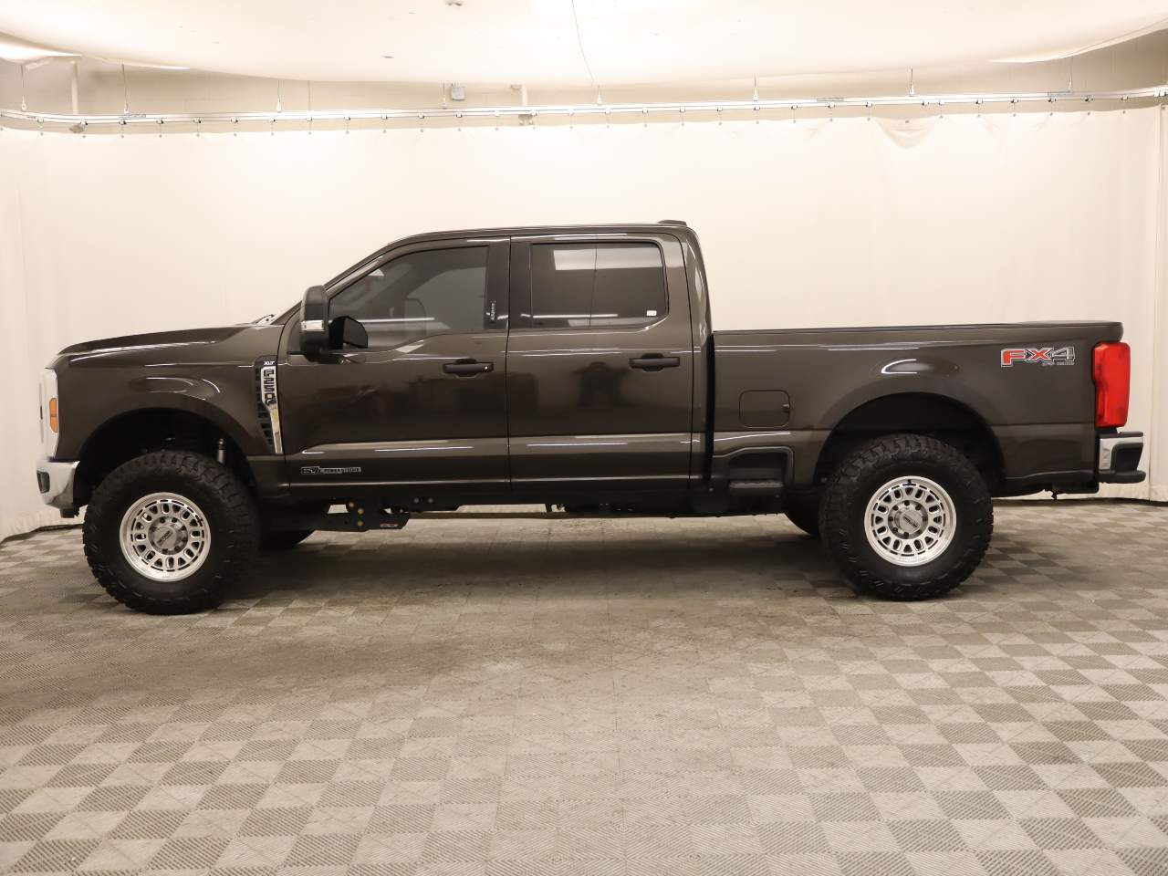 2024 Ford F-250 Super Duty XLT Crew Cab