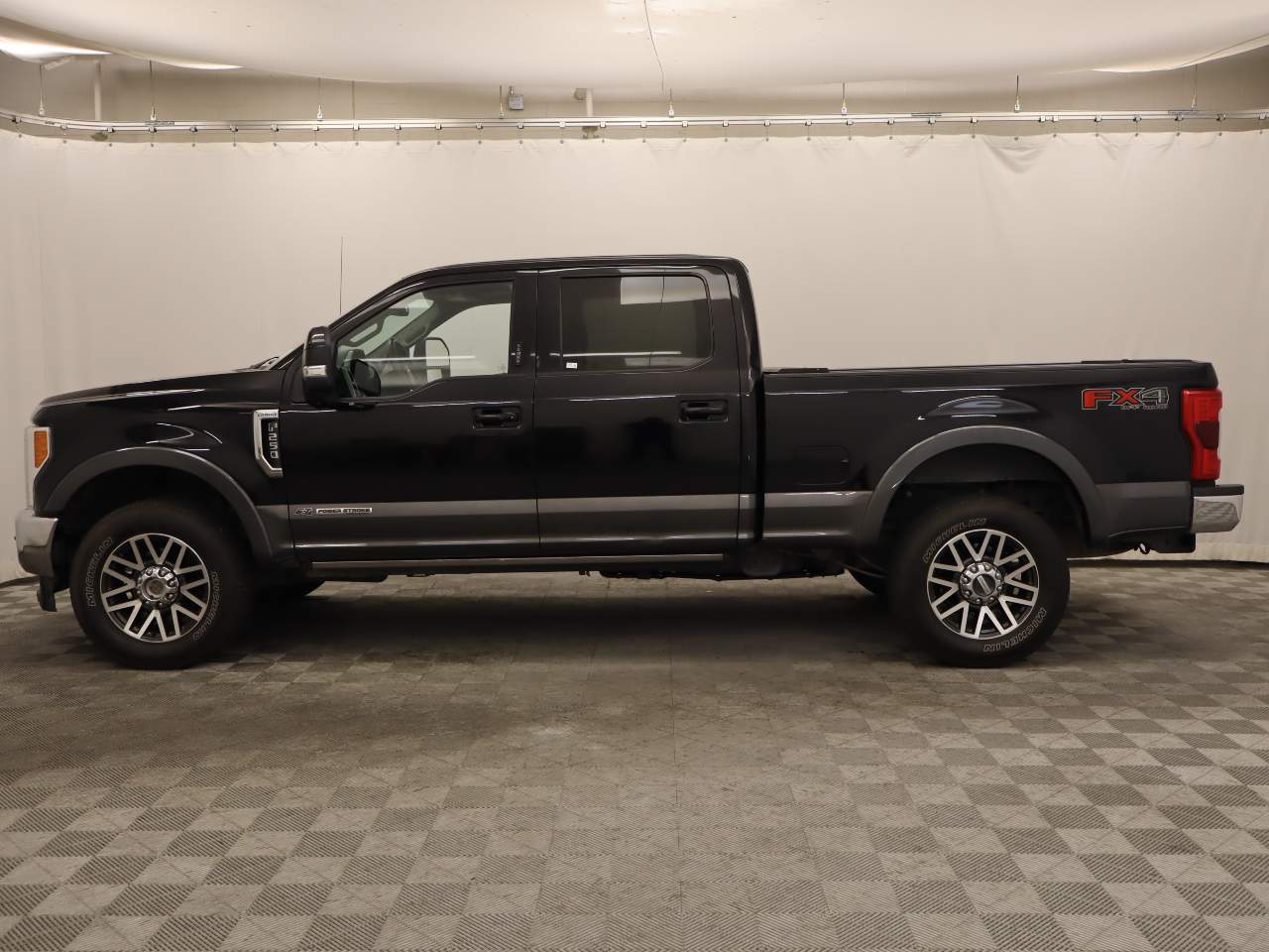2019 Ford F-250 Super Duty Lariat Crew Cab