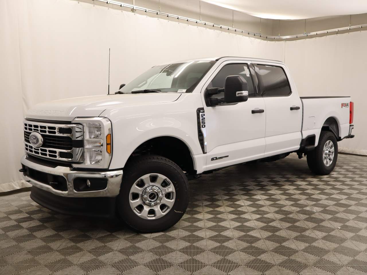 2024 Ford F-250 Super Duty Crew Cab XLT