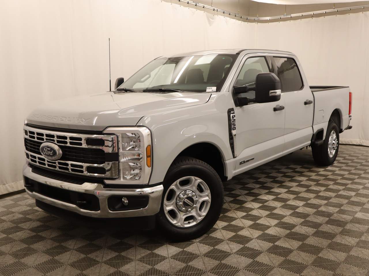 2026 Ford F-250 Super Duty Crew Cab XLT