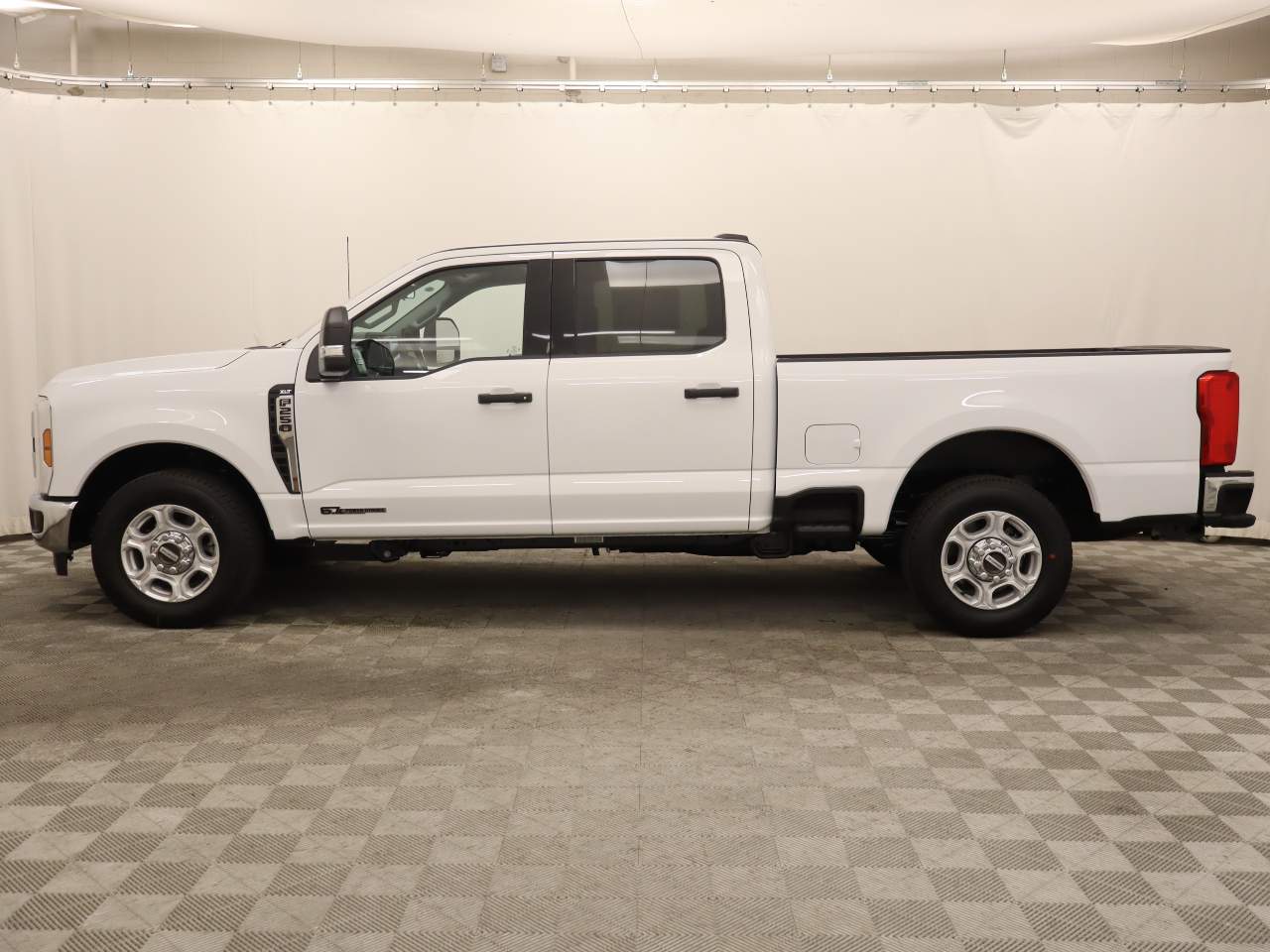 2026 Ford F-250 Super Duty Crew Cab XLT