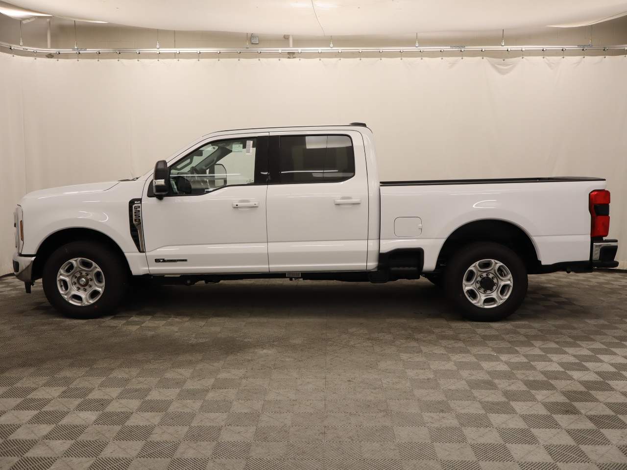 2026 Ford F-250 Super Duty Crew Cab XLT