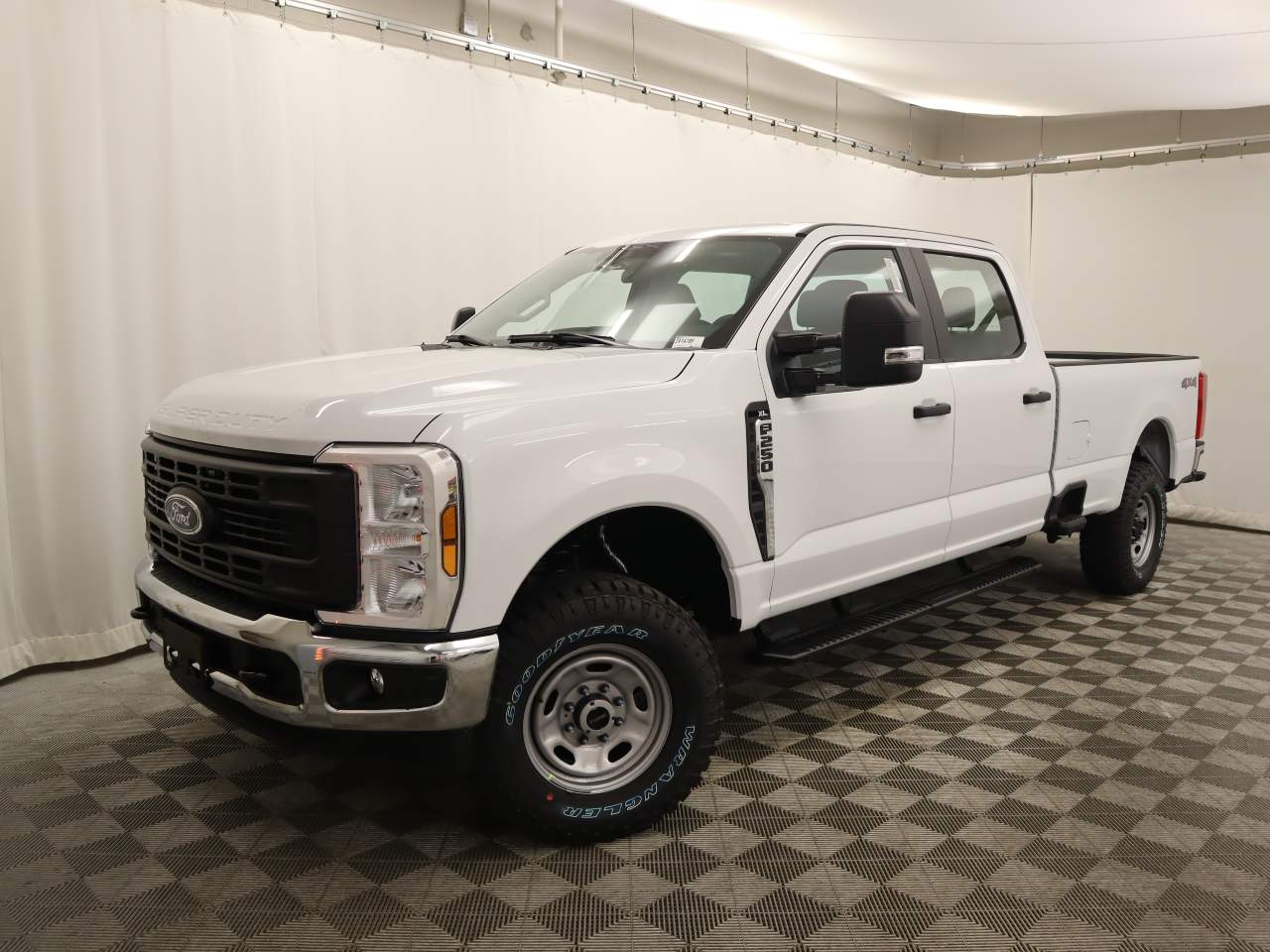 2024 Ford F-250 Super Duty Crew Cab XL