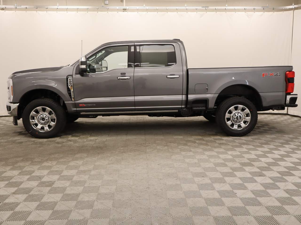 2025 Ford F-250 Super Duty Crew Cab Lariat