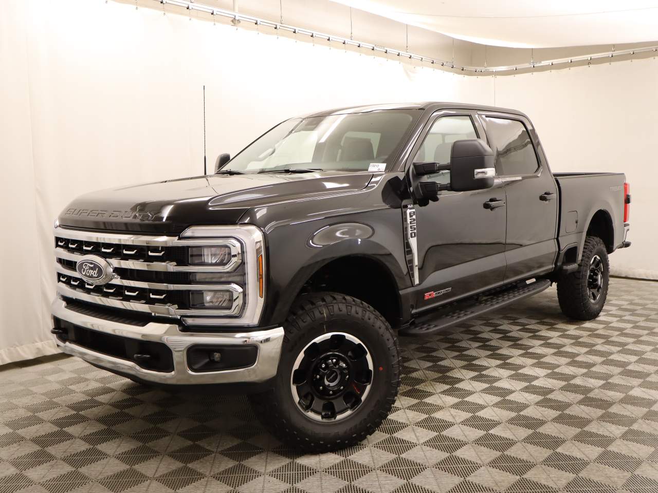 2027 Ford F-250 Super Duty Crew Cab XLT