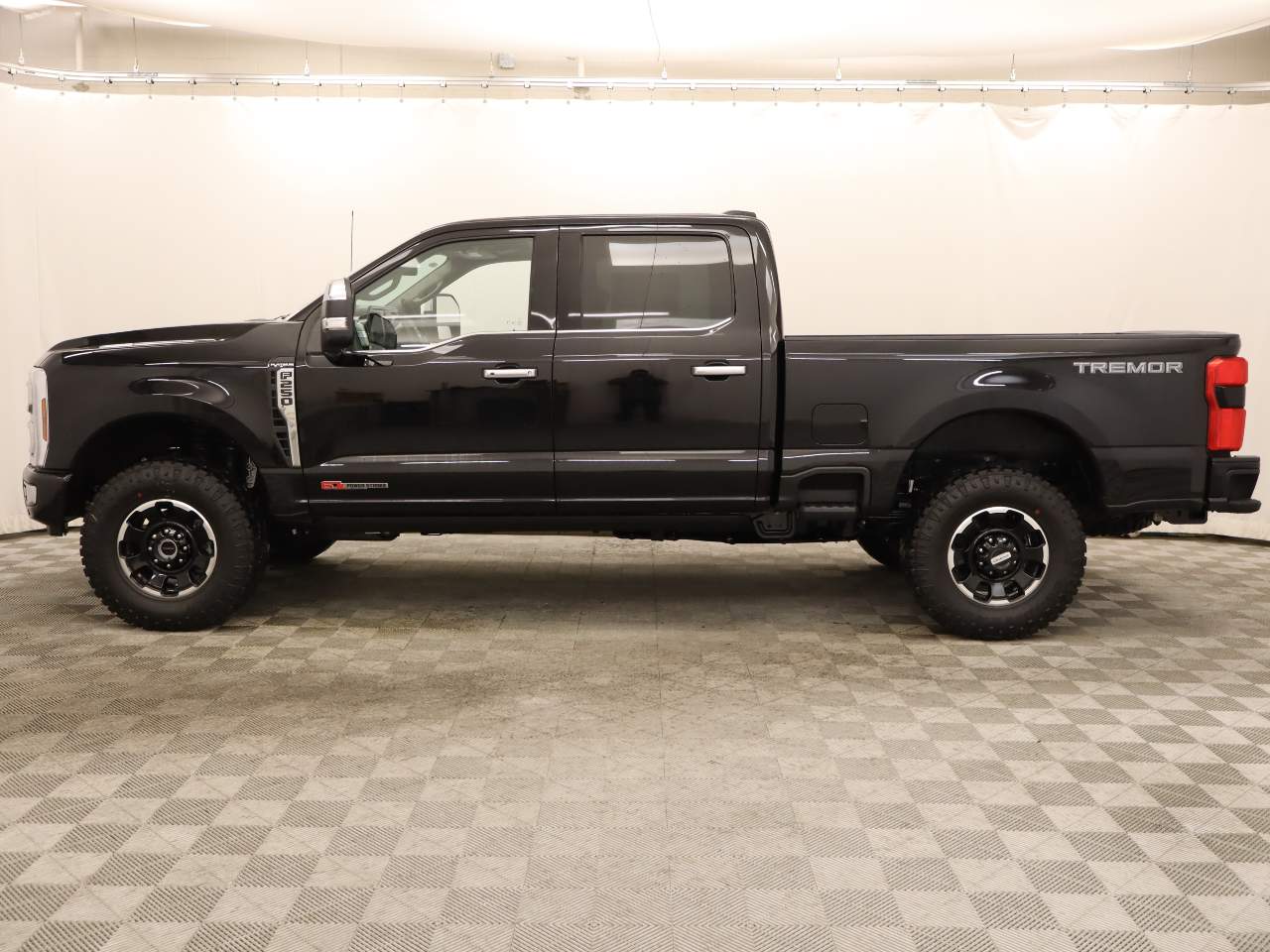 2027 Ford F-250 Super Duty Crew Cab Platinum