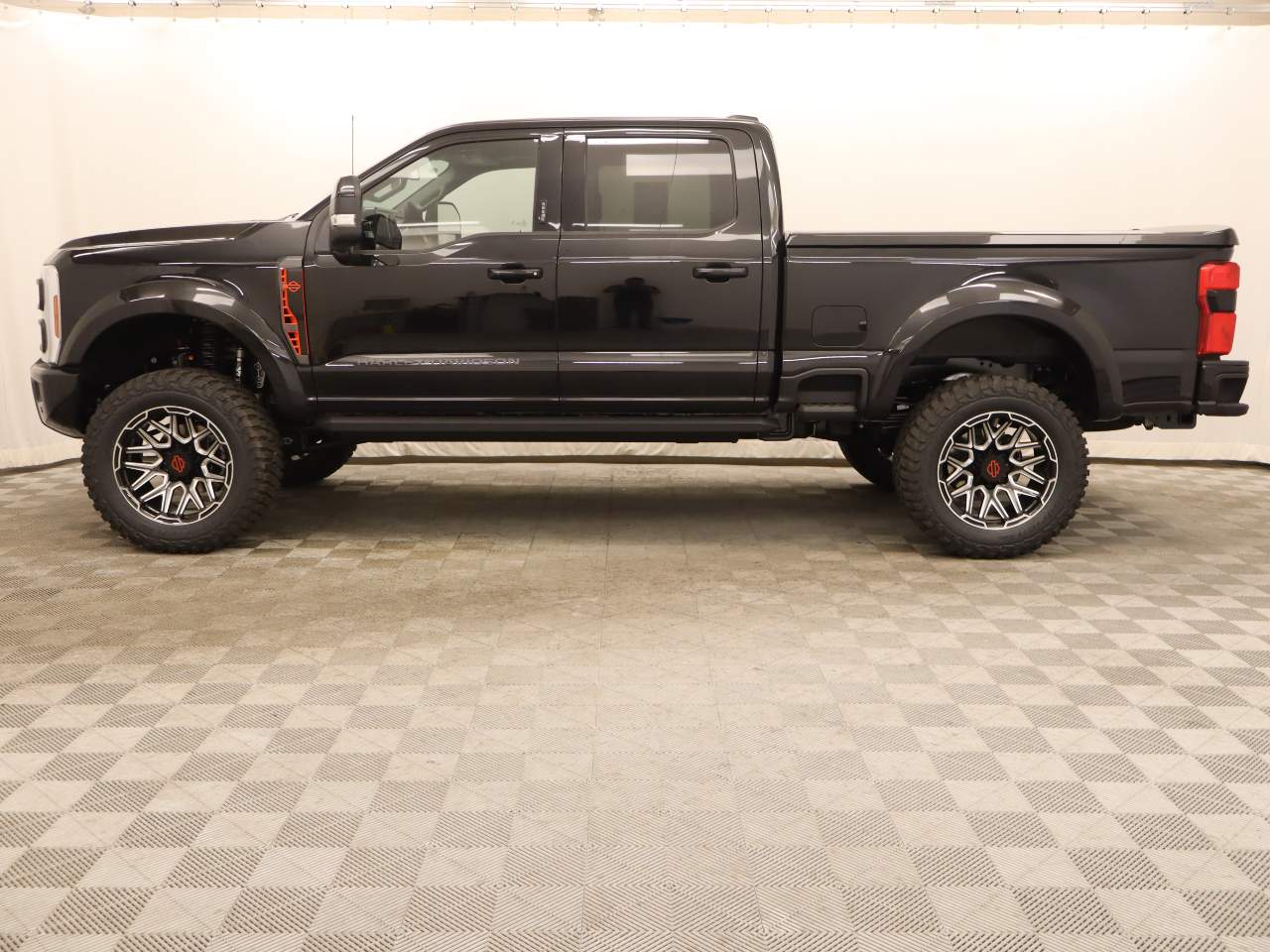 2024 Ford F-250 Super Duty Crew Cab Lariat