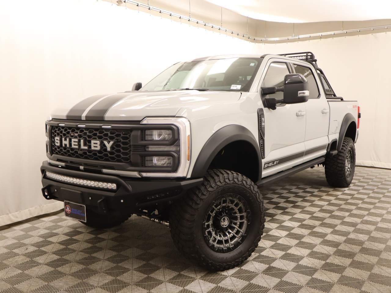 2025 Ford F-250 Super Duty Crew Cab XL
