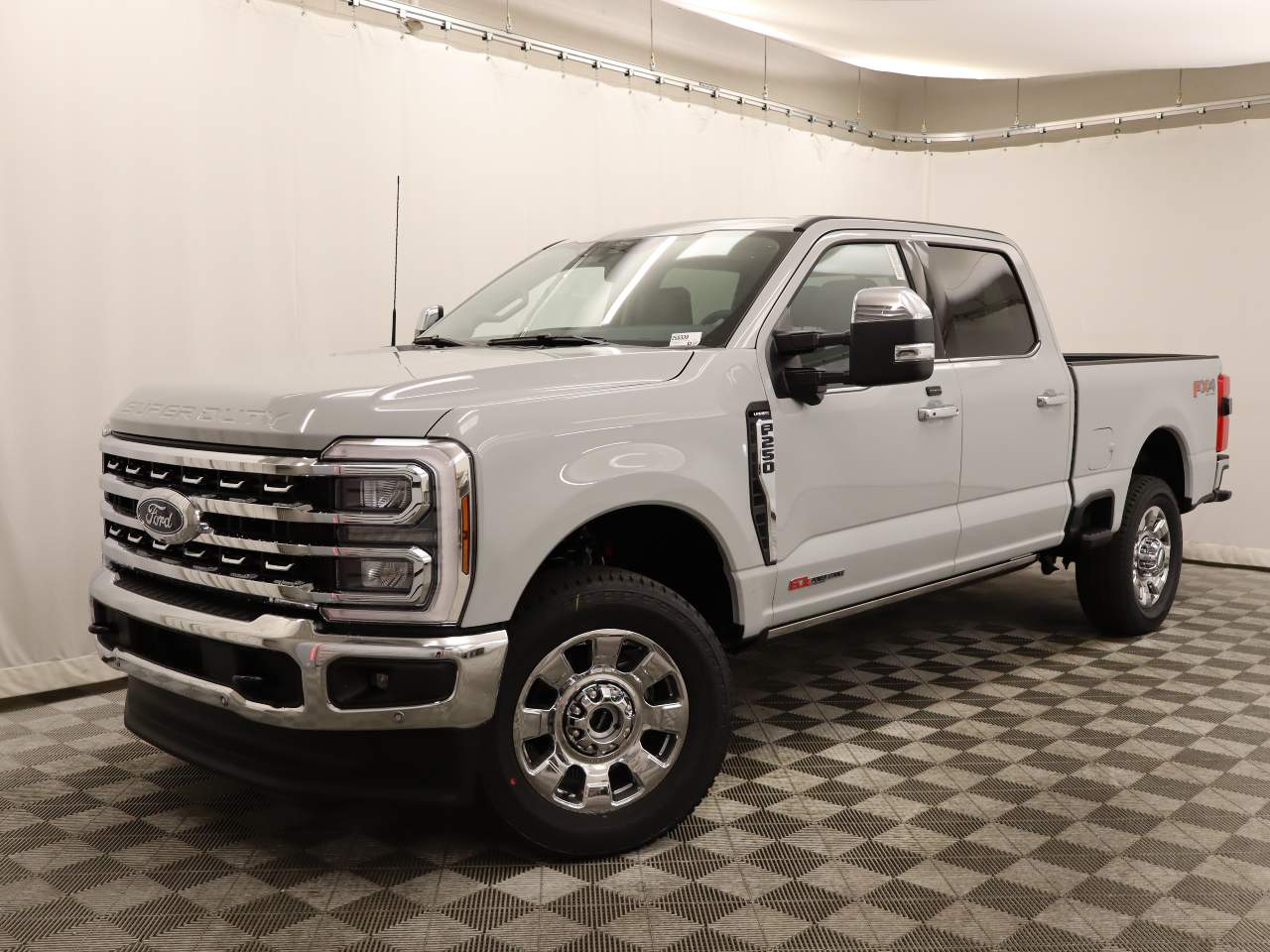 2025 Ford F-250 Super Duty Crew Cab Lariat