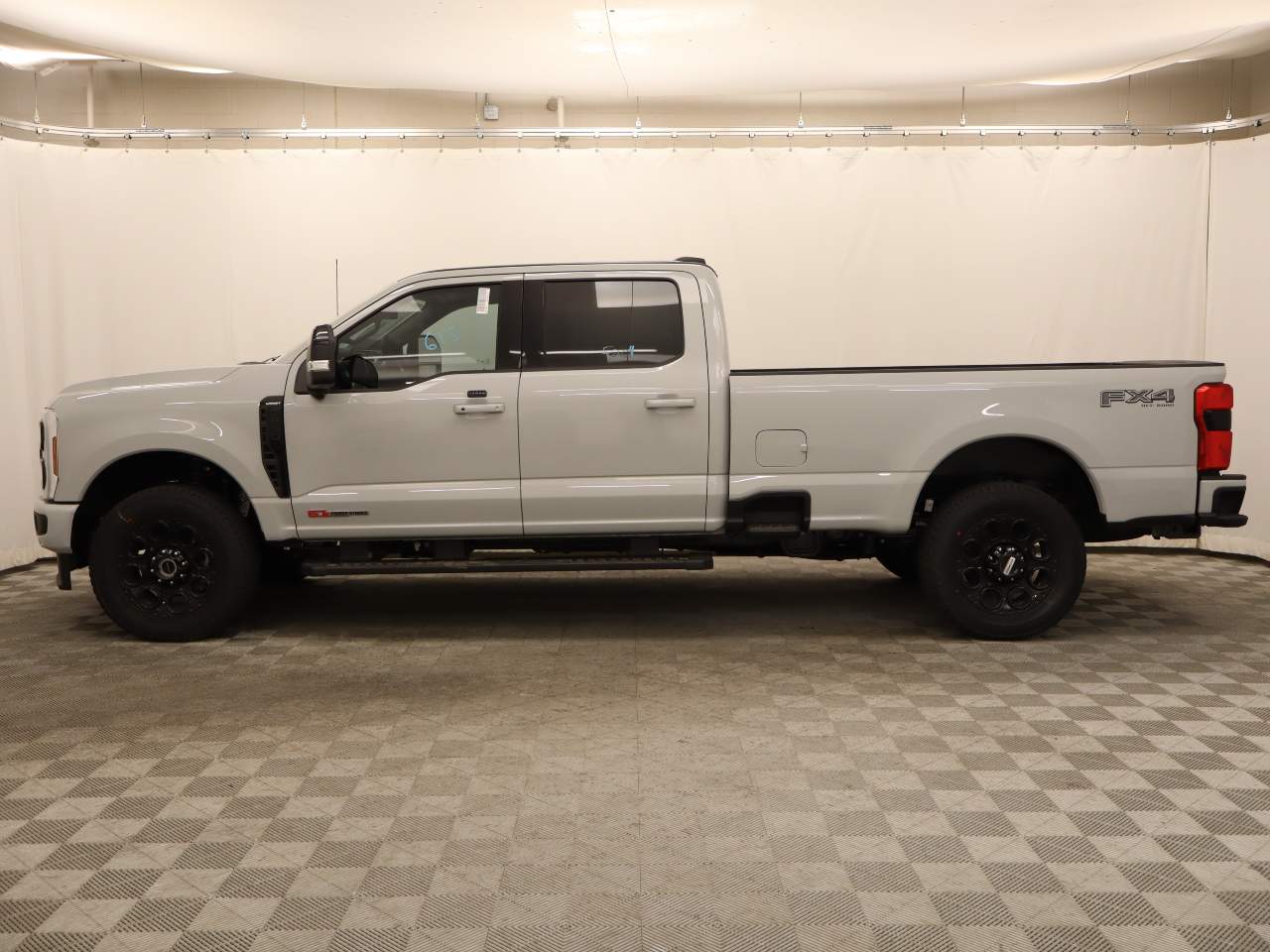 2025 Ford F-250 Super Duty Crew Cab Lariat