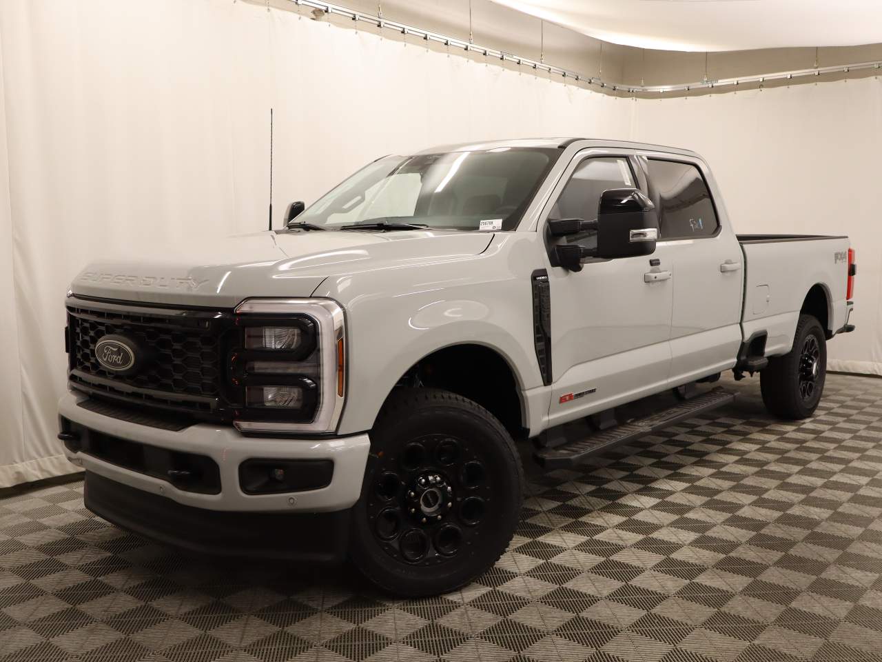 2025 Ford F-250 Super Duty Crew Cab Lariat