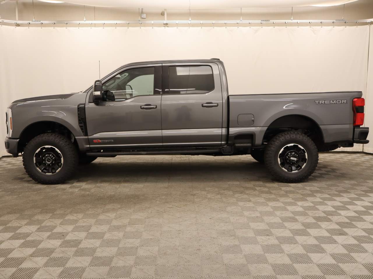 2025 Ford F-250 Super Duty Crew Cab Lariat