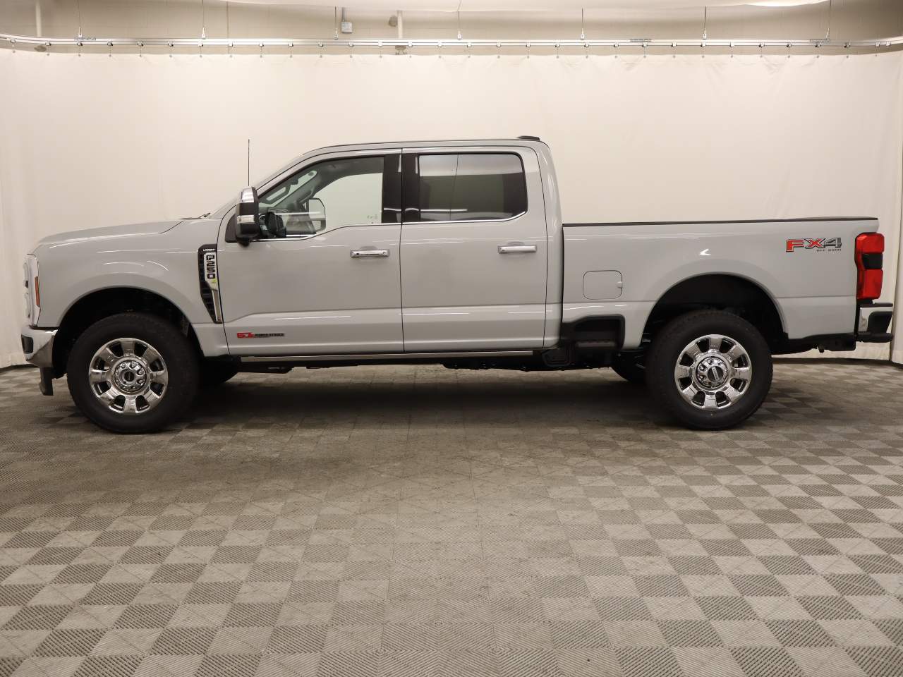 2025 Ford F-250 Super Duty Crew Cab XL