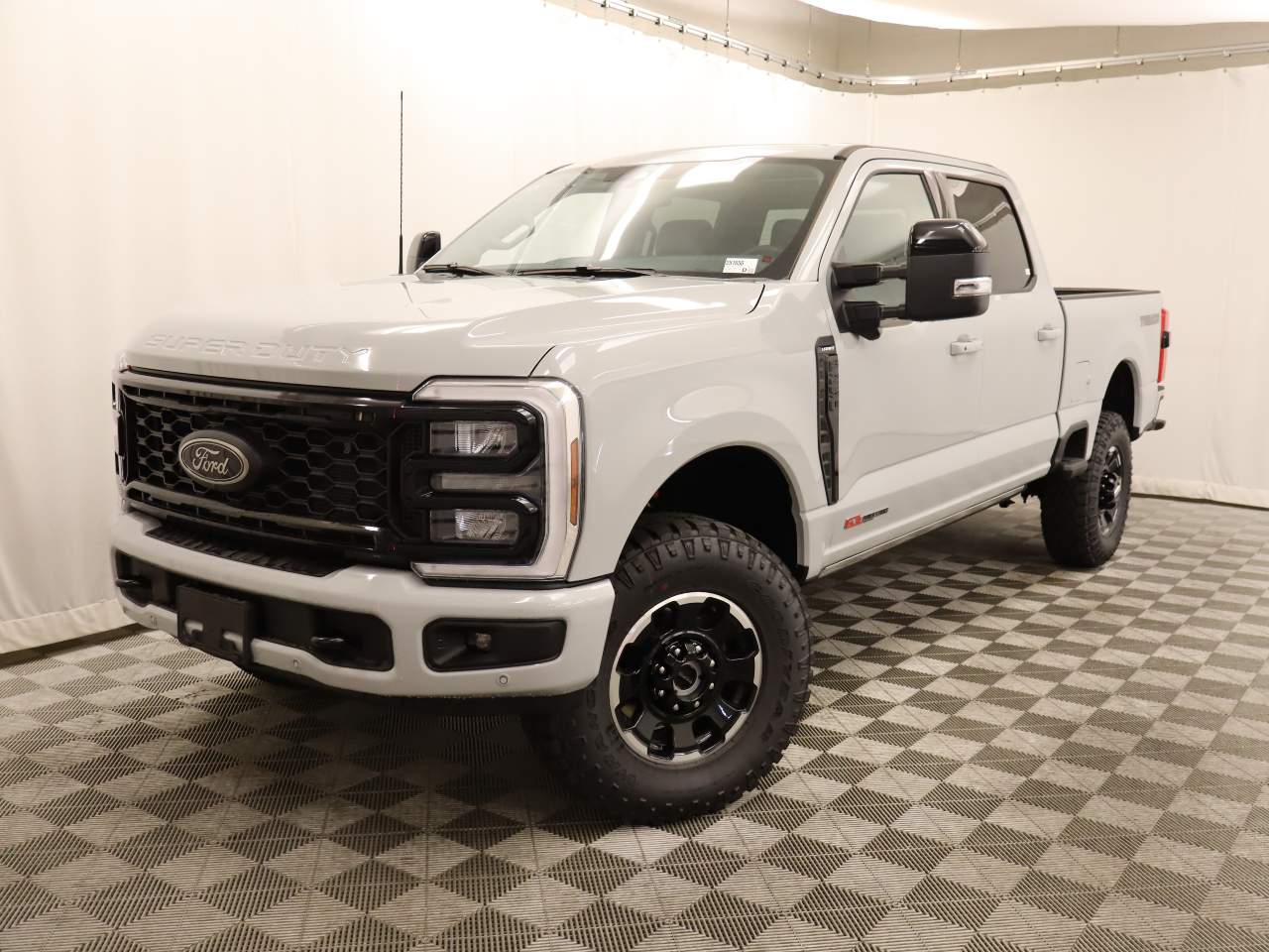 2025 Ford F-250 Super Duty Crew Cab Lariat