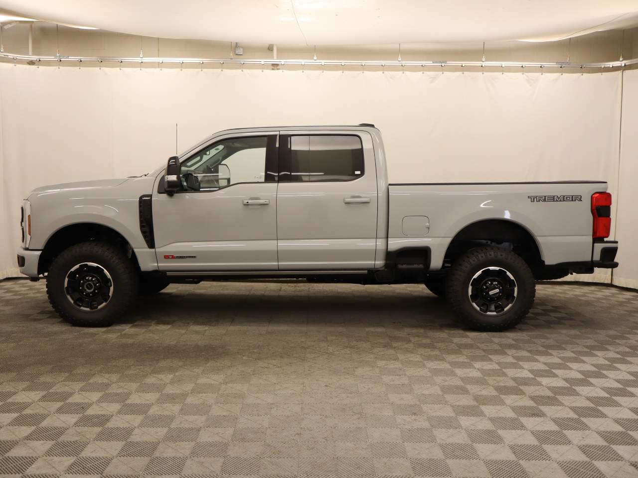2025 Ford F-250 Super Duty Crew Cab Lariat