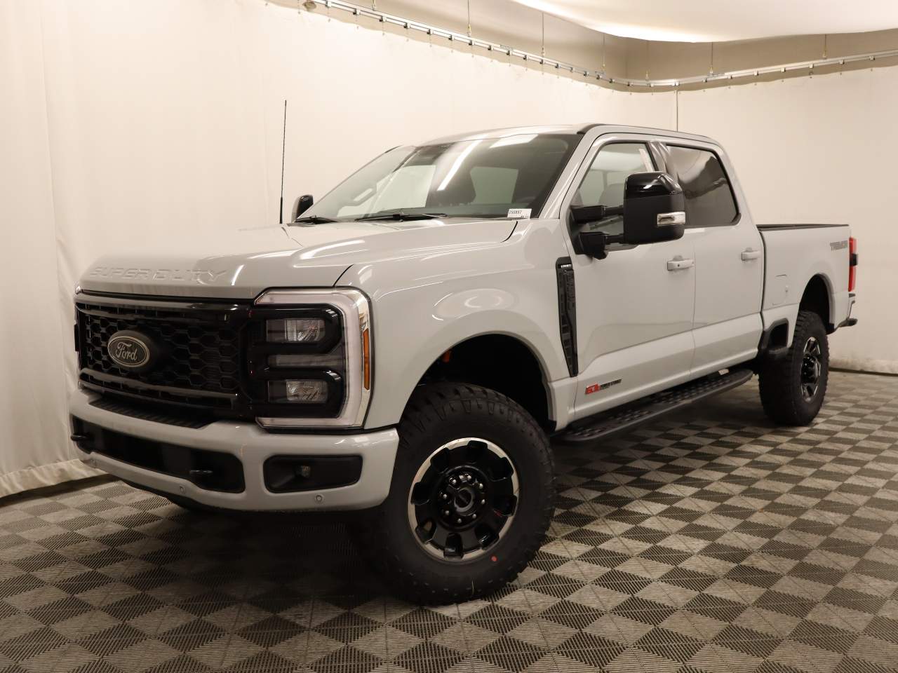 2025 Ford F-250 Super Duty Crew Cab Lariat