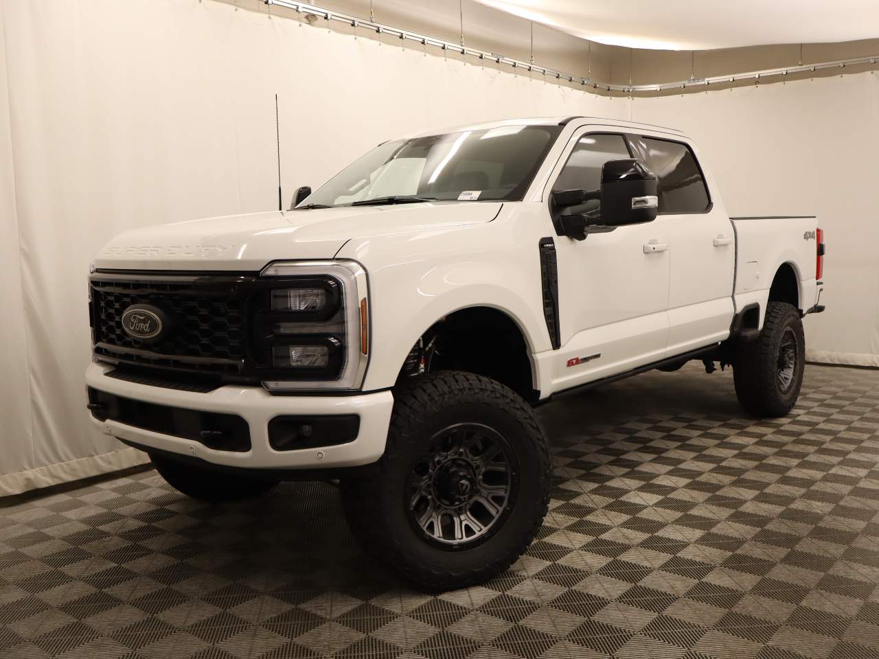 2025 Ford F-250 Super Duty Crew Cab Lariat