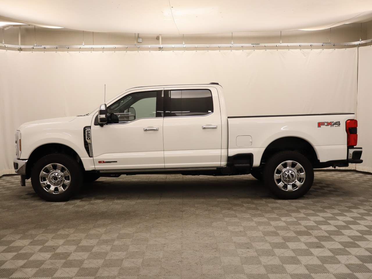 2025 Ford F-250 Super Duty Crew Cab Lariat