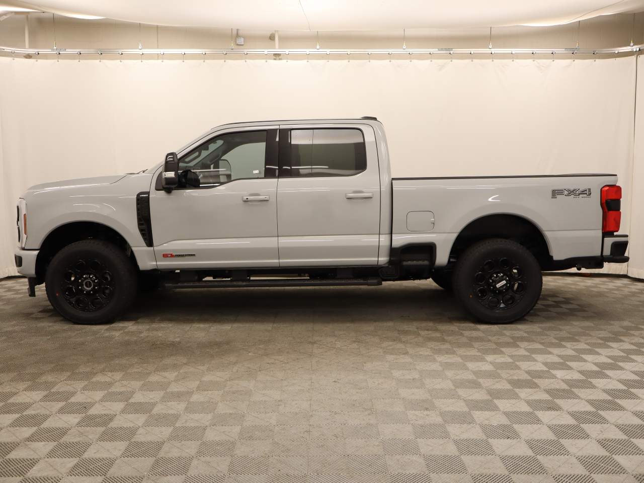 2025 Ford F-250 Super Duty Crew Cab XL