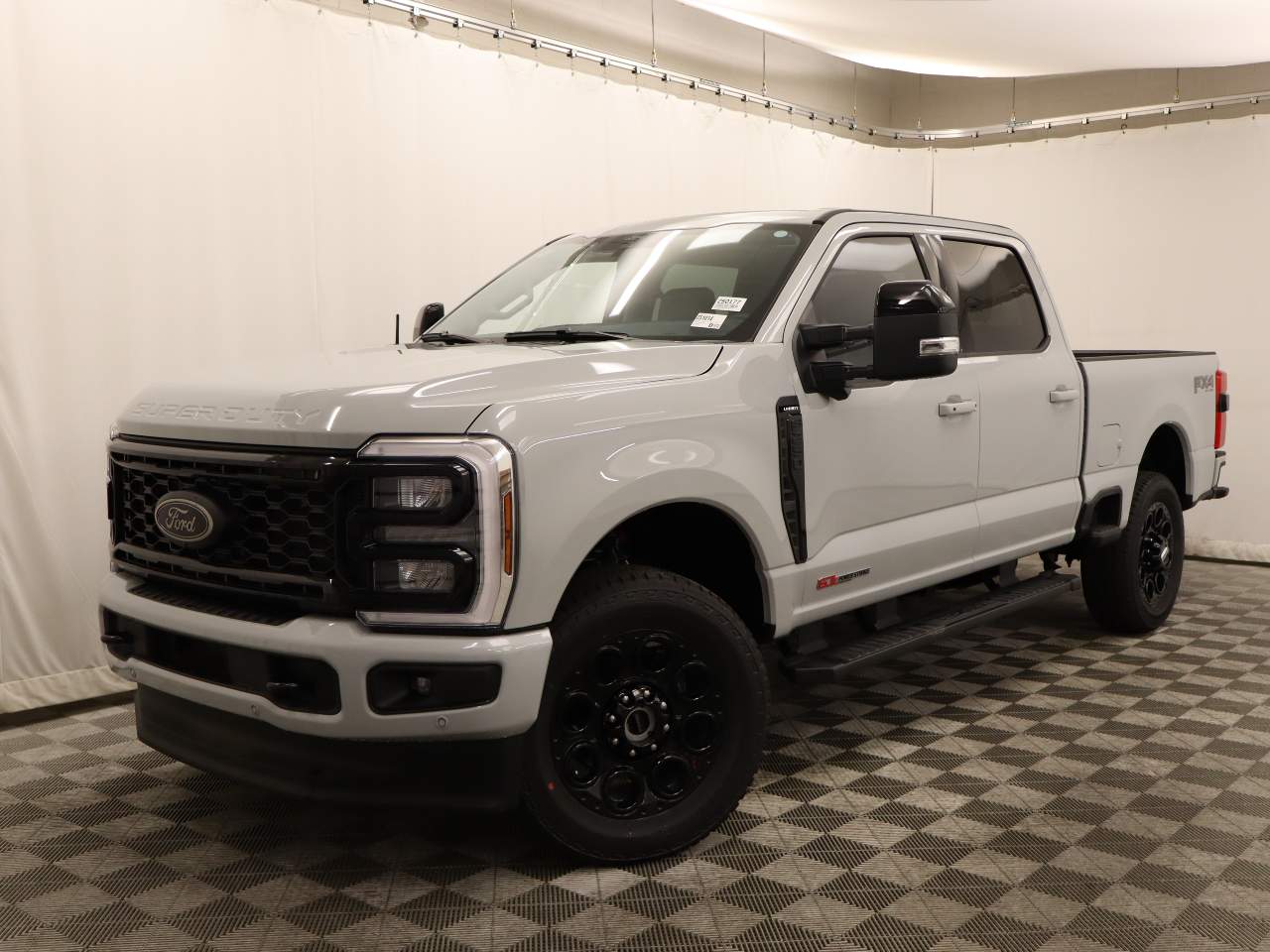 2025 Ford F-250 Super Duty Crew Cab XL