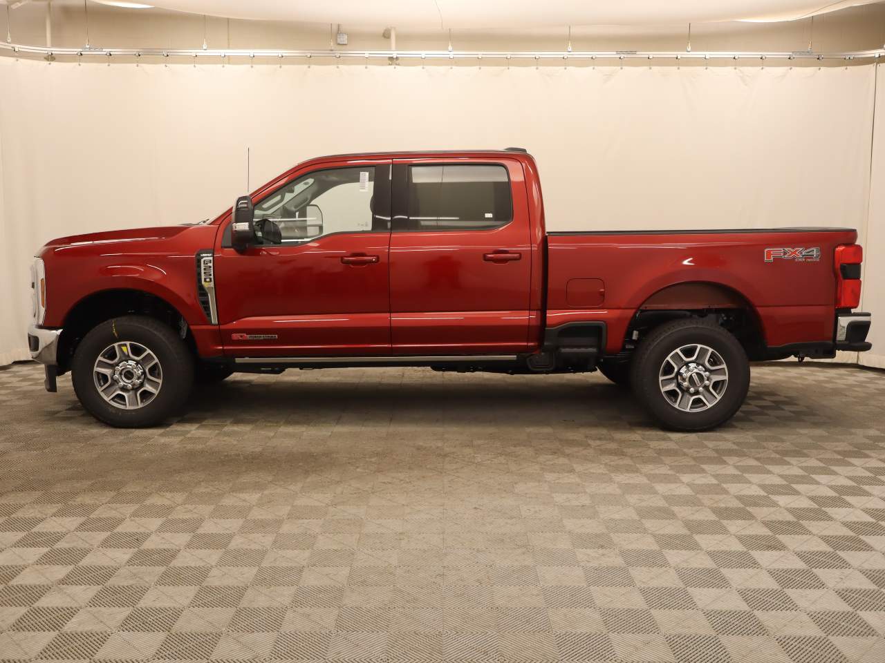 2025 Ford F-250 Super Duty Crew Cab Lariat