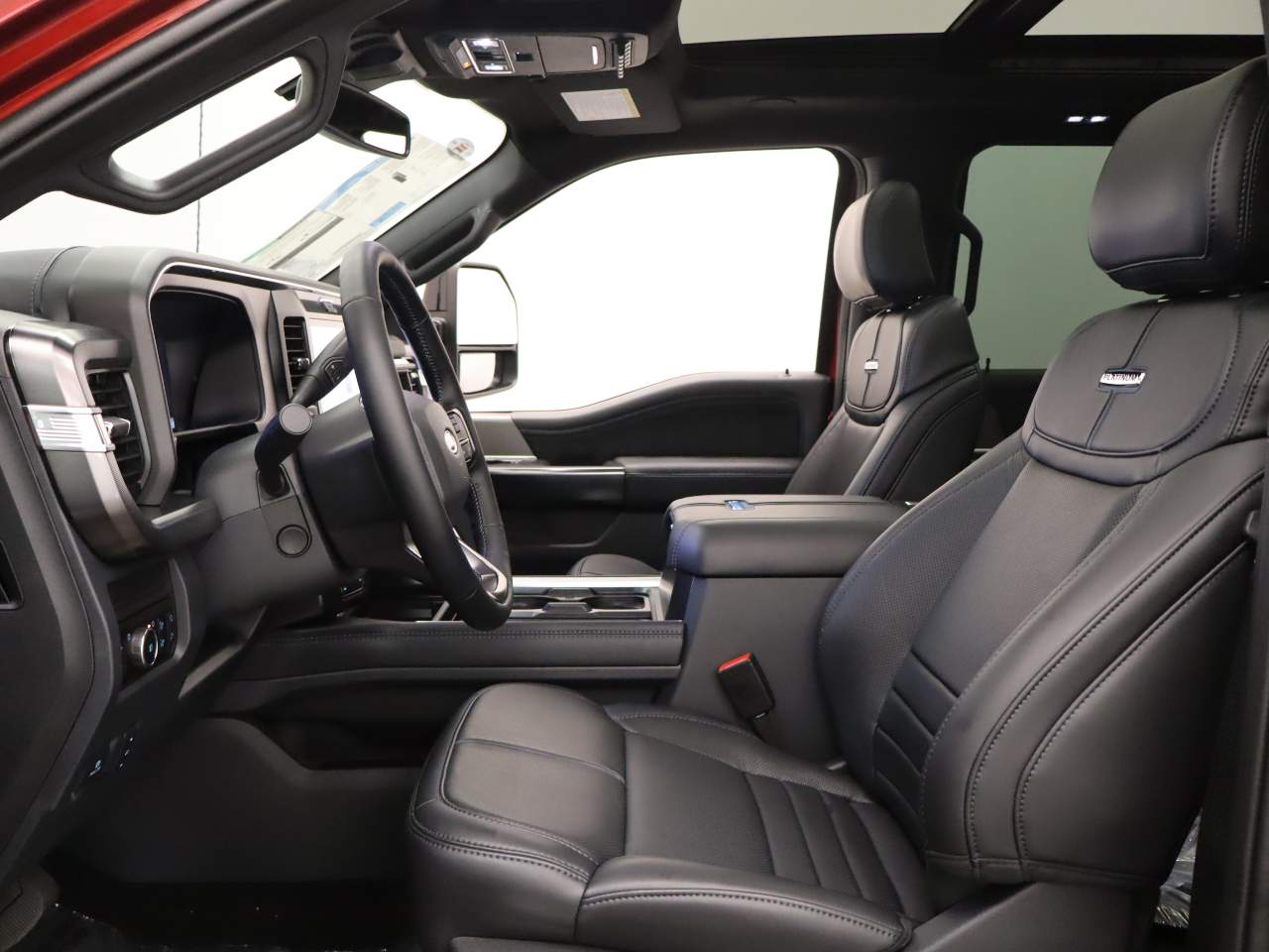 2026 Ford F-250 Super Duty Platinum - Photo 15