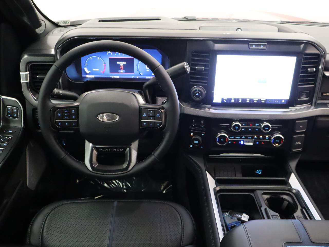 2026 Ford F-250 Super Duty Platinum - Photo 13
