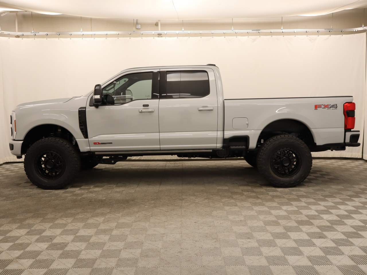 2025 Ford F-250 Super Duty Crew Cab Platinum