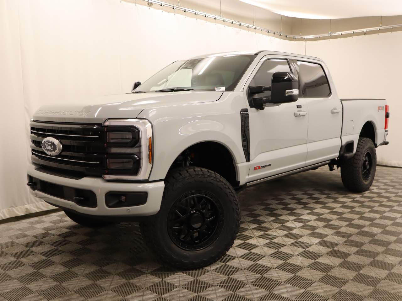 2025 Ford F-250 Super Duty Crew Cab Platinum